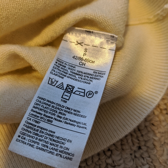 100% Merino Intricate knit turtleneck sweater - Picture 4 of 4